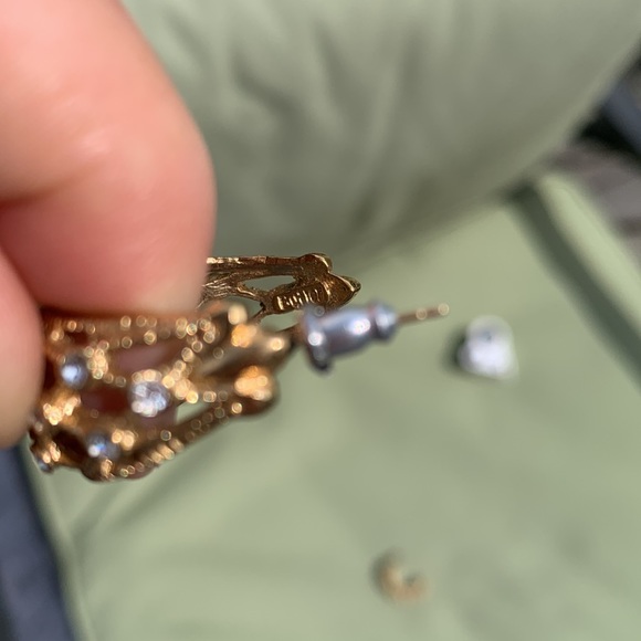 Beautiful vintage Butler Earrings - Picture 4 of 4